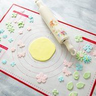 BakeitFun Silicone Pastry Mat With Measurements, Standard Size 23&quot; x 15&quot;, Full Sticks To Countertop For Rolling... N4