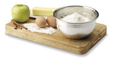 Cuisinart CTG-00-SMB Stainless Steel Mixing Bowls with Lids, Set of 3 N3