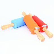 GetTen Rolling Pin Silicone Food Grade Dough Non-stick Surface Wooden Handle 1 PCS ( Random Color) N4