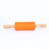 GetTen Rolling Pin Silicone Food Grade Dough Non-stick Surface Wooden Handle 1 PCS ( Random Color) N6