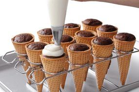 Wilton 2105-4820 Cupcake Cone Baking Rack N4