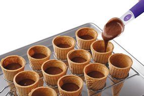 Wilton 2105-4820 Cupcake Cone Baking Rack N6