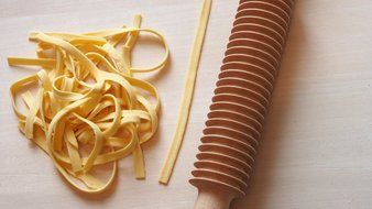 Eppicotispai Beechwood fettuccine Cutter Rolling Pin, Large N5