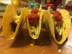 Taco Holder,HapWay 2 Pack Stainless Steel Taco Stand Mexican Food Rack Shells for Hard or Soft Shell Tacos (4... N4