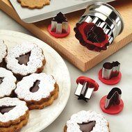 Cake Boss 6-Piece Classic Linzer Cookie Cutter Set, Red N13