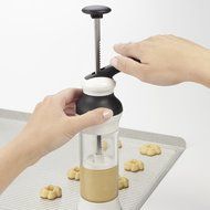 OXO Good Grips Cookie Press with Stainless Steel Disks and Storage Case N4