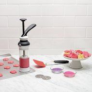 OXO Good Grips Cookie Press with Stainless Steel Disks and Storage Case N40