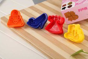 Home Value Fashionable 4-piece Clothing Cookie Cutter Set (COOKIECUTCKA02)