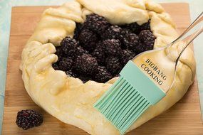 Silicone Pastry Brush Green By Big Bang Cooking - the Perfect Baster or Basting Olive Oil, Butter, BBQ Sauce,... N4