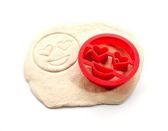 Heart Eyes Emoji Cookie Cutter N5