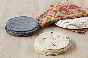 Imusa Cast Aluminum Comal, 9.5 Inch with Nonstick N2
