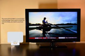 1byone 50 Miles Amplified HDTV Antenna with USB Power Supply and 20 Feet Coaxial Cable - White/Black N15