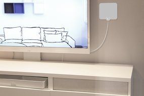 1byone 50 Miles Amplified HDTV Antenna with USB Power Supply and 20 Feet Coaxial Cable - White/Black N28