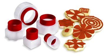 Cuisipro Snap Fit Cookie Cutters Set of 5, Round Shapes N21