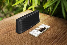 iLuv WAVECASTBK Wavecast Portable Stereo Bluetooth Speaker (Black) N7