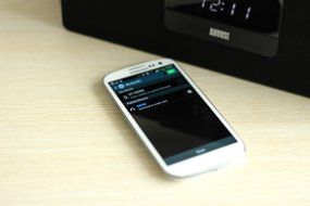 August SE50 Bluetooth BoomBox Speaker with FM Radio for iPhone, Samsung Galaxy, Nokia, HTC, Blackberry, Google... N12