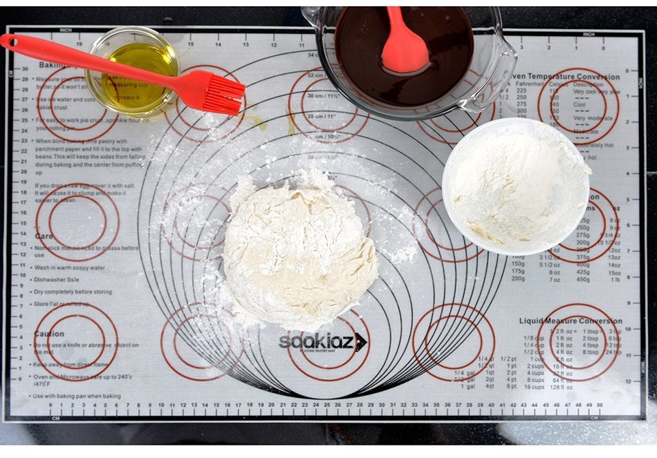 Saakiaz Silicone Baking Mat With Measurements + Bonus Silicone Baking Brush & Spatula| Non-Stick FDA-Approved... N5