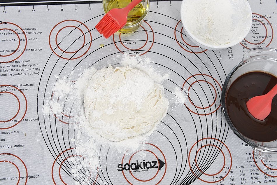 Saakiaz Silicone Baking Mat With Measurements + Bonus Silicone Baking Brush & Spatula| Non-Stick FDA-Approved... N6