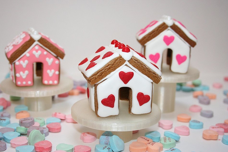 Gingerbread House Hugger Cutter N7