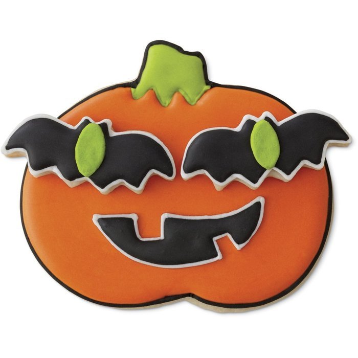 Wilton 2-Piece Pumpkin & Bat Halloween Cookie Cutter Set N7