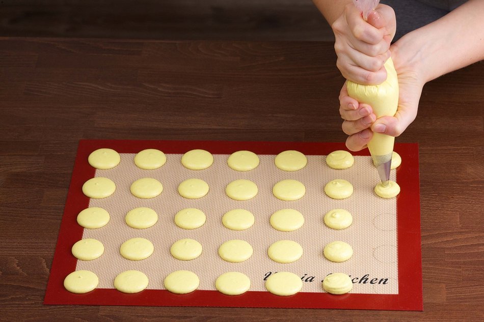 Silicon Mat for Baking and Cooking - 2 Pack - Red - Professional Grade Non-stick - Best for Cookies, Pizzas, Pretzels... N5