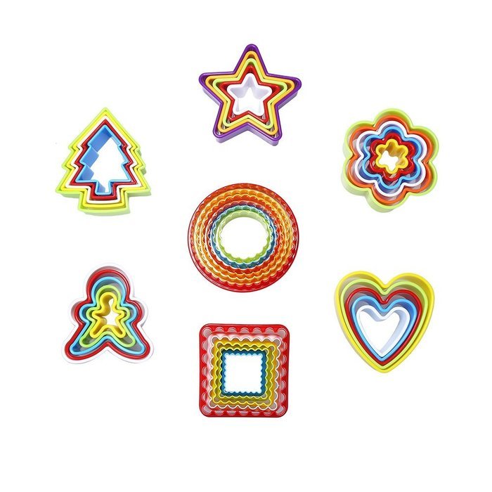 DECORA Plastic Biscuit Cookie Cutter Set for Baking Pack of 7