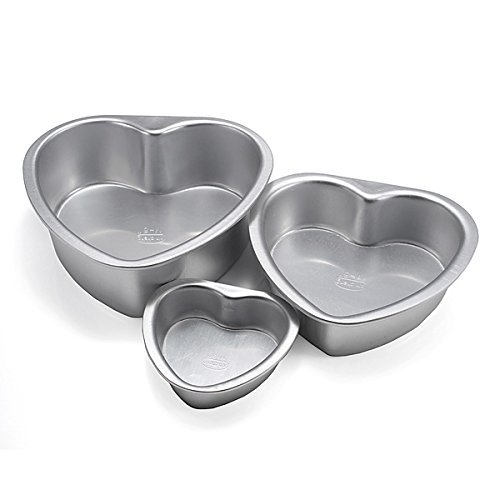 Aluminum Alloy Love Heart Shaped Cake Pan Biscuit Baking Mold 3 Sizes.
