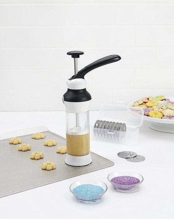OXO Good Grips Cookie Press with Stainless Steel Disks and Storage Case N7