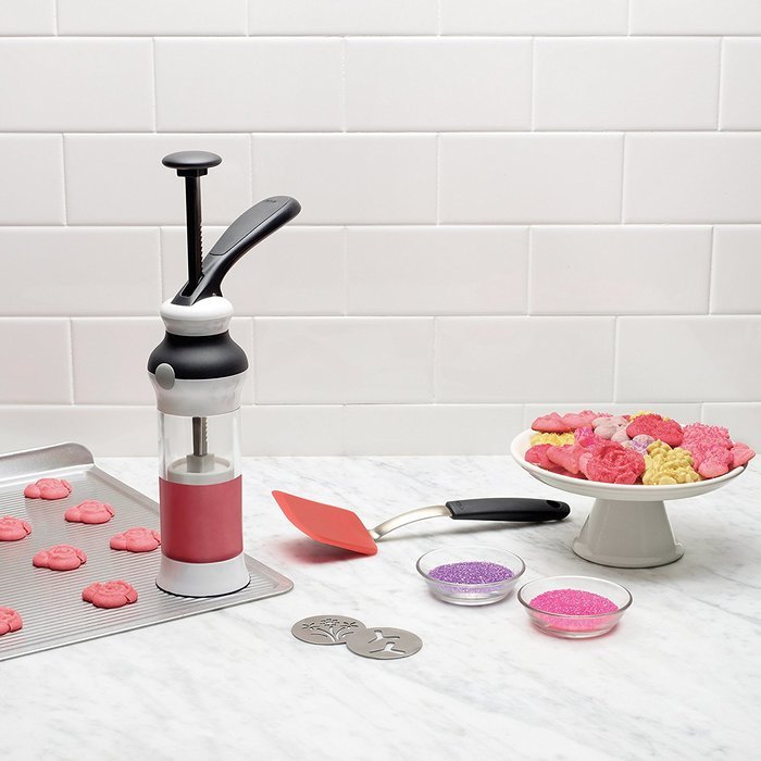 OXO Good Grips Cookie Press with Stainless Steel Disks and Storage Case N40