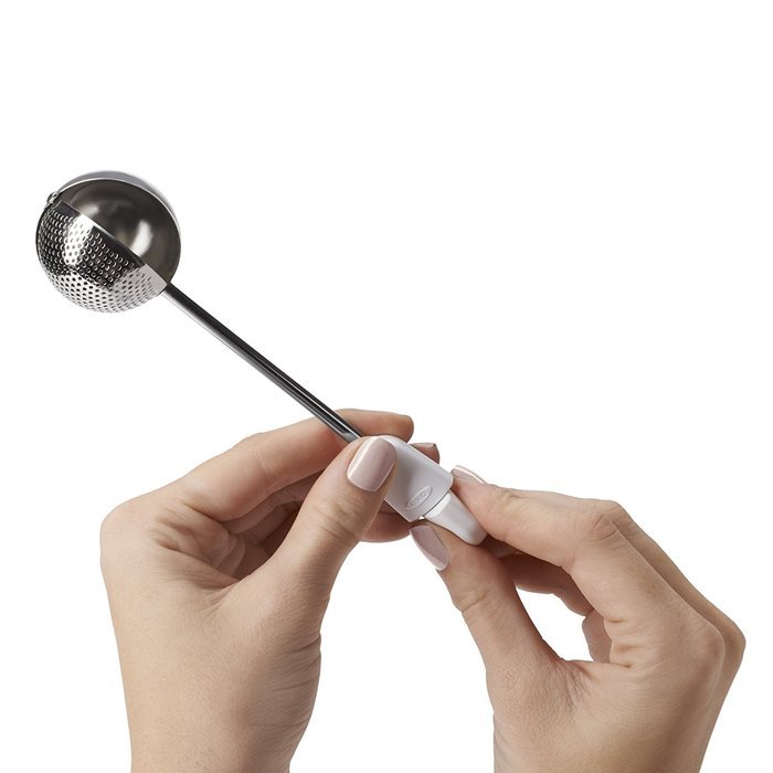 OXO Good Grips Baker&rsquo;s Dusting Wand for Sugar, Flour and Spices N4
