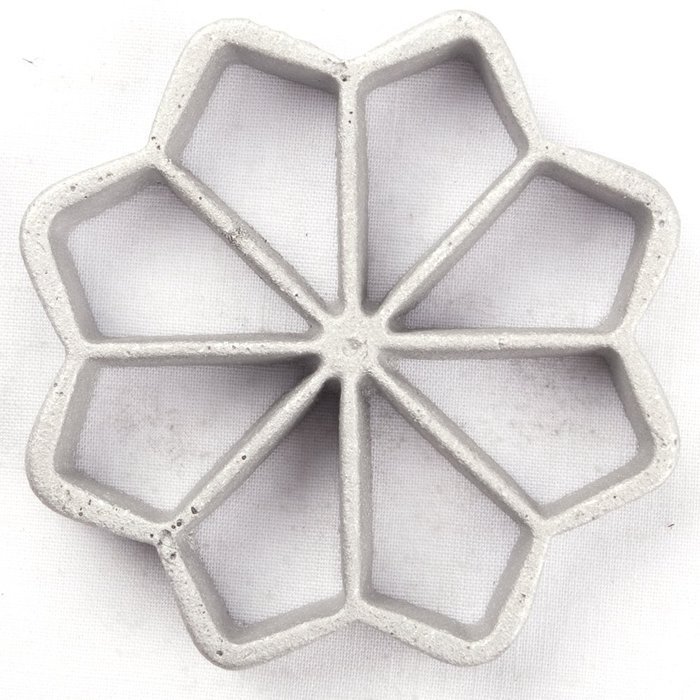 Kitchen Supply 7057 Rosette Iron, Medium Rosette