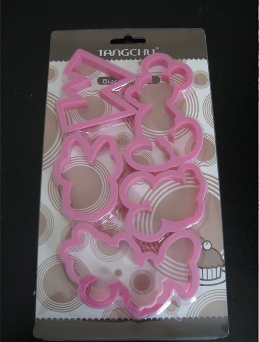 Mickey and Minnie Mouse Cookie Cutter Mold Cupcake Birthday Party Favor Set N2