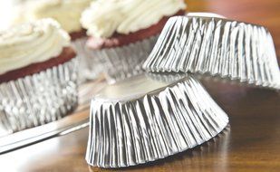 Fox Run Silver Foil Standard Bake Cups, 32 Cups N2