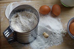 Nellam Traditional Flour Sifter Stainless Steel (5 Cup) N10
