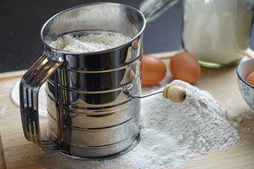Nellam Traditional Flour Sifter Stainless Steel (5 Cup) N11
