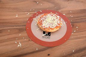 Adorn Non-stick Silicone Baking Mats - 2 Pack (9&quot; Round) N5