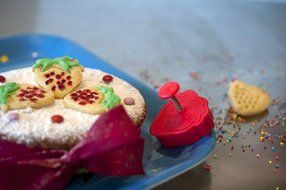 Silikomart Mini Cookie Cutters with Spring Ejection Feature, Set of 4, Assorted Christmas N8