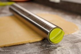 Goeet Stainless Steel Rolling Pin - Professional Baking - 3 Adjustable Discs / 3 Precise Thicknesses - French... N5