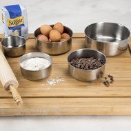 Chef Buddy 5 Piece Stainless Steel Bowl Set with Lids, Silver N2