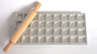Eppicotispai 24-Hole Aluminum Square Ravioli Maker with Rolling Pin N10