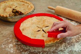 Talisman Designs Pastry Wheel Decorator, Beautiful Pie Crust, Easy to Use, Easy to Clean N4