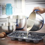 VonShef Premium 3 Piece Stainless Steel Mixing Bowl Set with Pouring Spouts, Handles and Non Slip Silicone Base N2