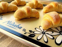 Nidaba Non-Stick Silicone Baking Mat- Half Sheet - Botanic Design N3
