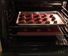Silicone Baking Mat with a 1 inch grid layout - non-stick, fits half sheet pans, 16.5&rdquo; x 11&rdquo; - Red N5
