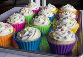 Pantry Elements Silicone Cupcake Liners / Baking Cups - 12 Vibrant Muffin Molds in Storage Jar N20