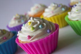 Pantry Elements Silicone Cupcake Liners / Baking Cups - 12 Vibrant Muffin Molds in Storage Jar N22