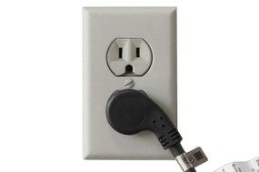 SF Cable, 1ft Ultra Low Profile Angle NEMA 5-15P to 5-15R with 12 inches 16/3 AWG SJT N7