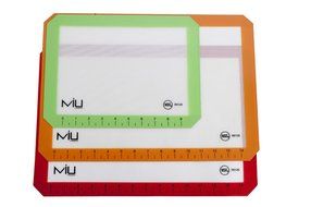 Silicone Baking Liners 3-Pack: Colors Vary