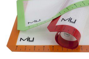 Silicone Baking Liners 3-Pack: Colors Vary N3