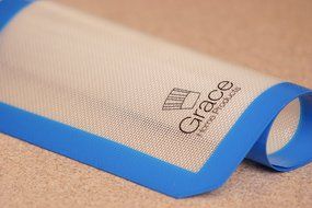 Reusable Non-stick Silicone Baking Mat, Cookie Sheet Liner, Bakeware Sheet, While Being Eco-friendly and Fully... N3